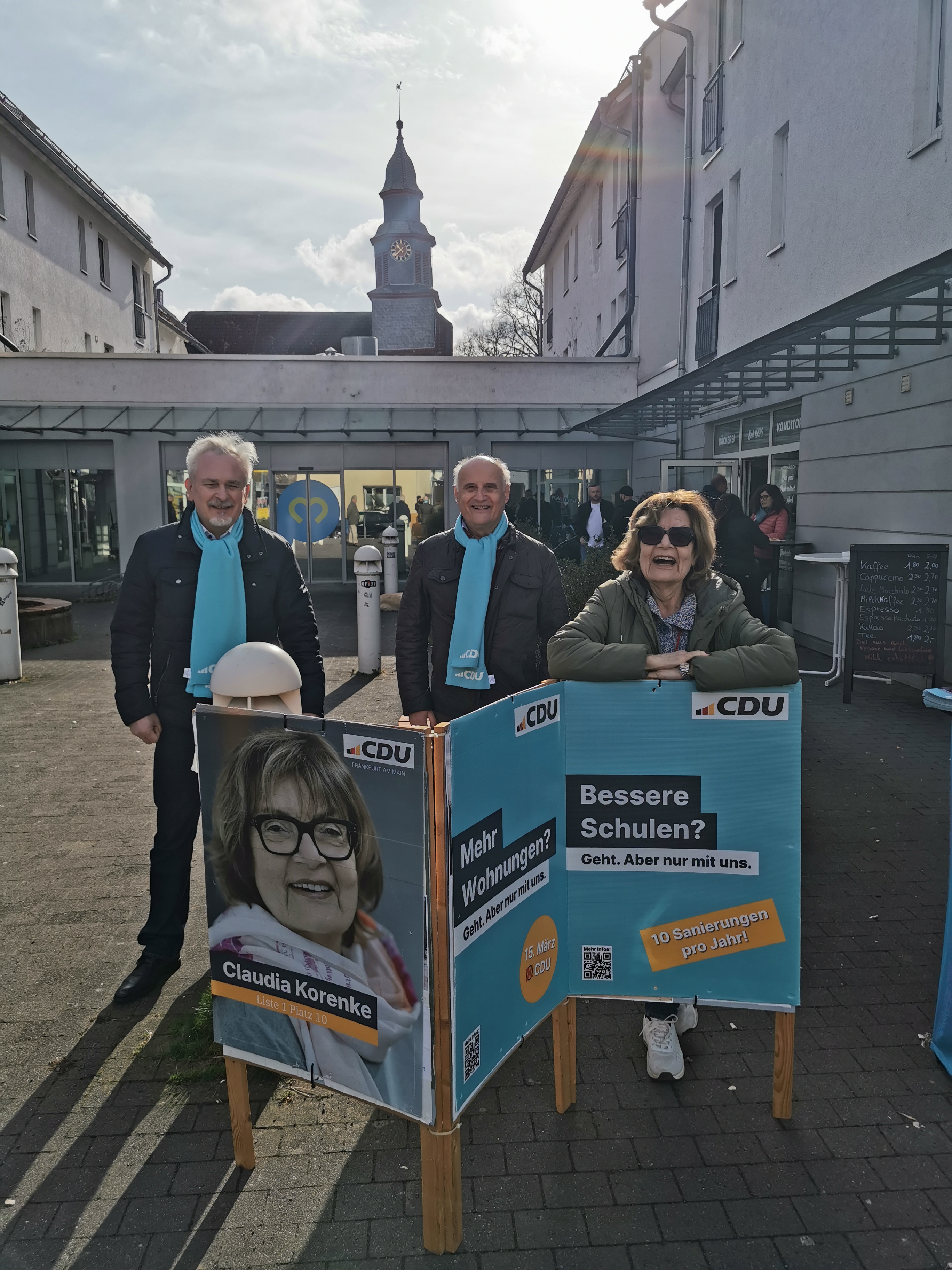 Bei strahlendem Sonnenschein standen wir heute wieder dem B�rger Rede und Antwort.